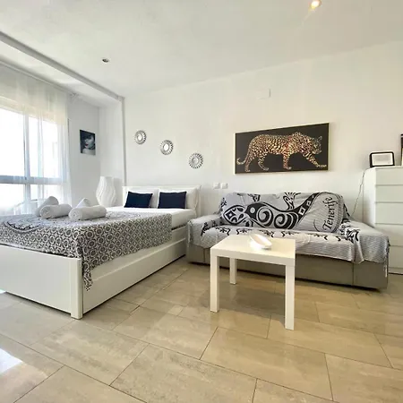 Riscal 6 By United Renters Lägenhet *